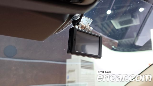 Kia Canival 2021 — photo 32