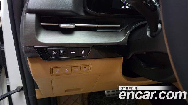 Kia Canival 2021 — photo 35
