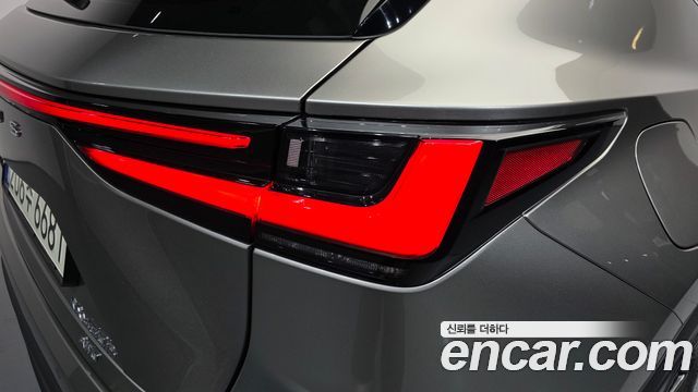 Lexus NX 2024 — photo 9