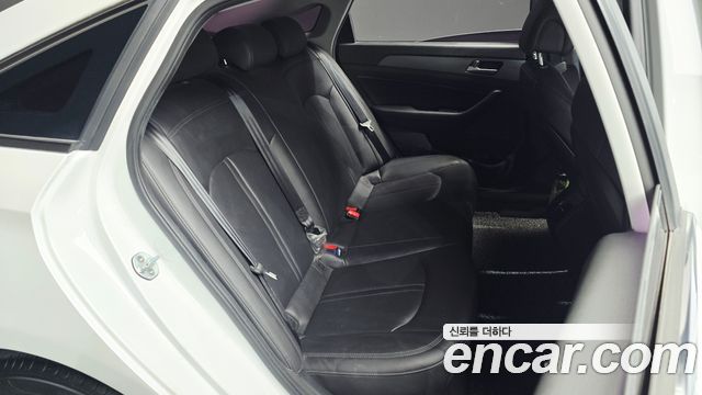 Hyundai Sonata 2017 — photo 17