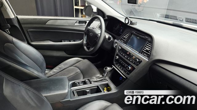 Hyundai Sonata 2017 — photo 26
