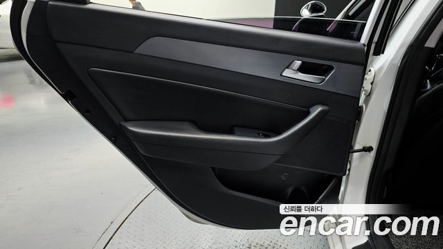 Hyundai Sonata 2017 — photo 15