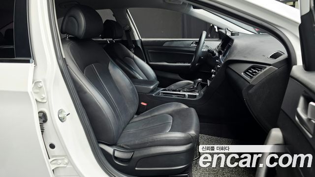 Hyundai Sonata 2017 — photo 16