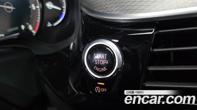BMW 5-Series 2018 — photo 25