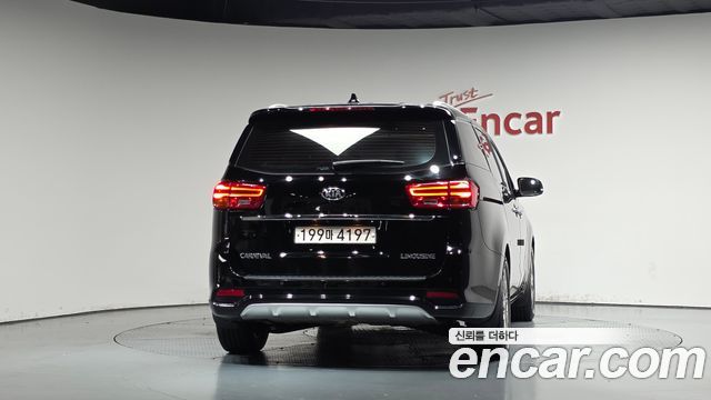 Kia Canival 2020 — photo 4