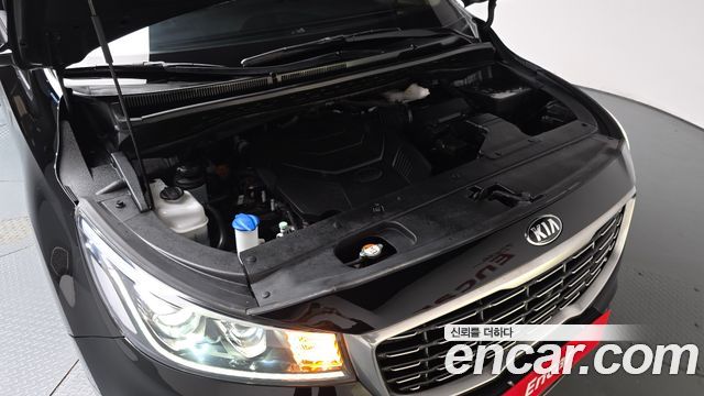 Kia Canival 2020 — photo 6