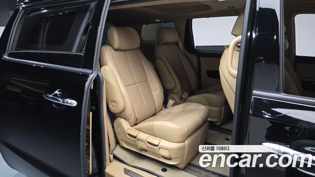 Kia Canival 2020 — photo 17