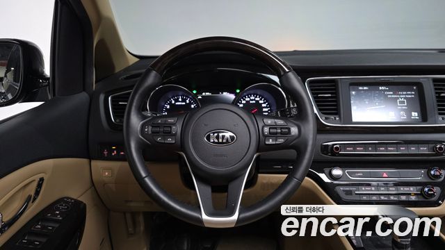 Kia Canival 2020 — photo 19