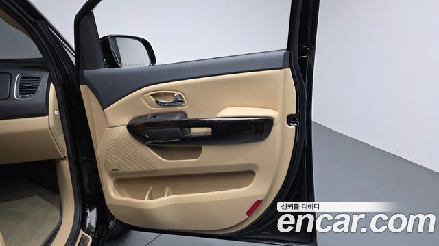 Kia Canival 2020 — photo 14