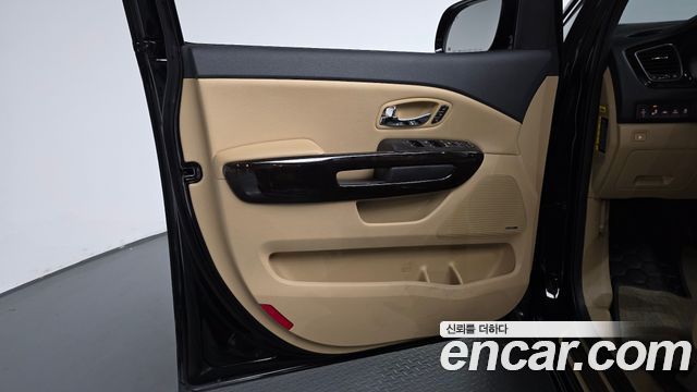 Kia Canival 2020 — photo 15