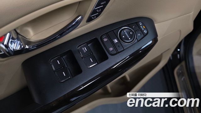 Kia Canival 2020 — photo 32