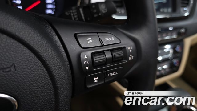 Kia Canival 2020 — photo 41