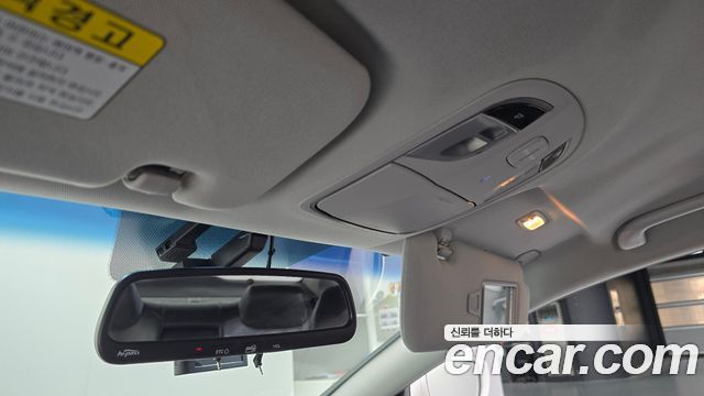 Hyundai Sonata 2012 — photo 22