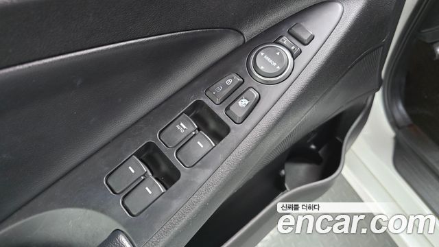 Hyundai Sonata 2012 — photo 26