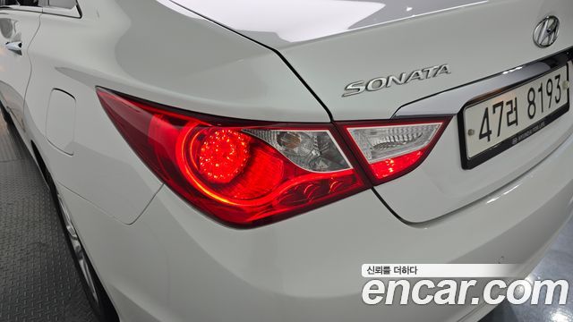 Hyundai Sonata 2012 — photo 9