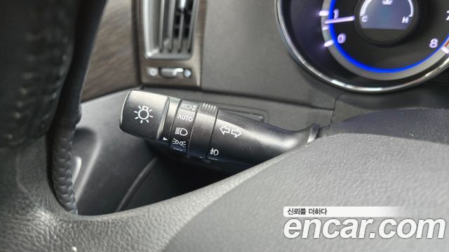 Hyundai Sonata 2012 — photo 27