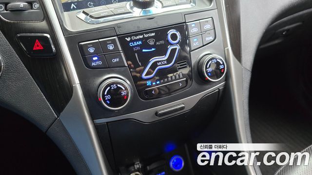 Hyundai Sonata 2012 — photo 28