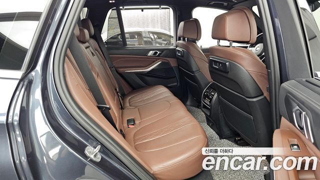 BMW X5 2022 — photo 18