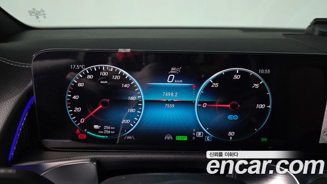 Mercedes-Benz EQB 2024 — photo 11