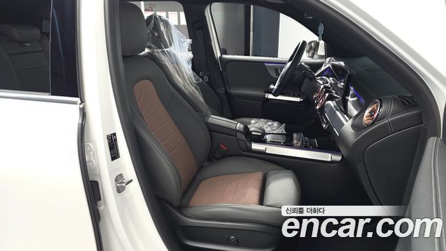 Mercedes-Benz EQB 2024 — photo 16