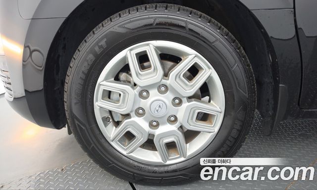 Hyundai Staria 2024 — photo 5