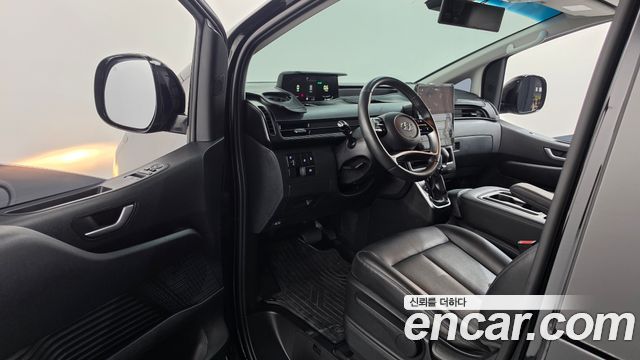 Hyundai Staria 2024 — photo 13