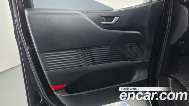 Hyundai Staria 2024 — photo 15