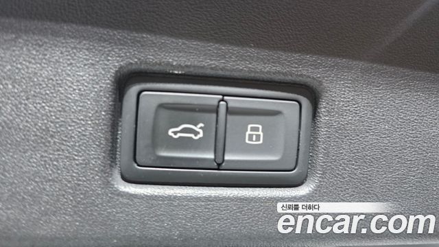 Audi Q4 e-tron 2022 — photo 23