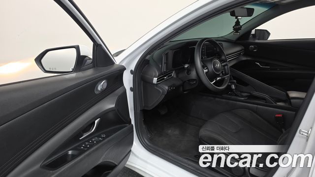 Hyundai AVANTE 2021 — photo 13