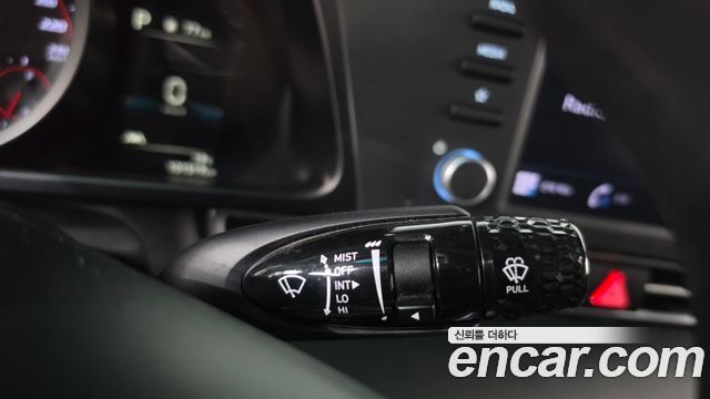 Hyundai AVANTE 2021 — photo 25