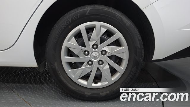 Hyundai AVANTE 2021 — photo 7