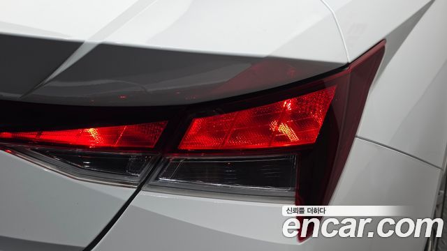 Hyundai AVANTE 2021 — photo 9