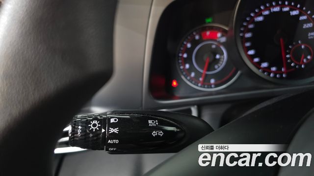 Hyundai AVANTE 2021 — photo 27