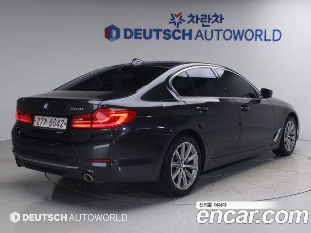 BMW 5-Series 2019 — photo 2