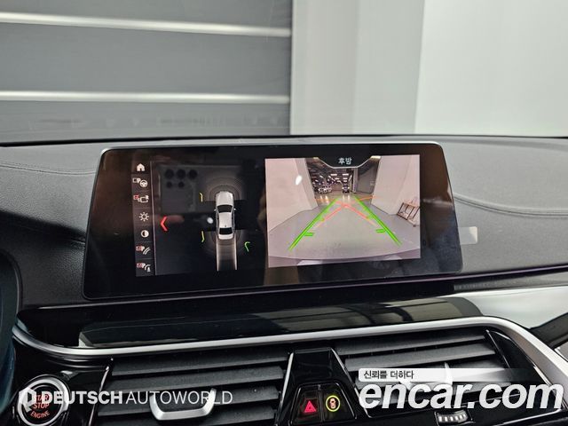 BMW 5-Series 2019 — photo 15