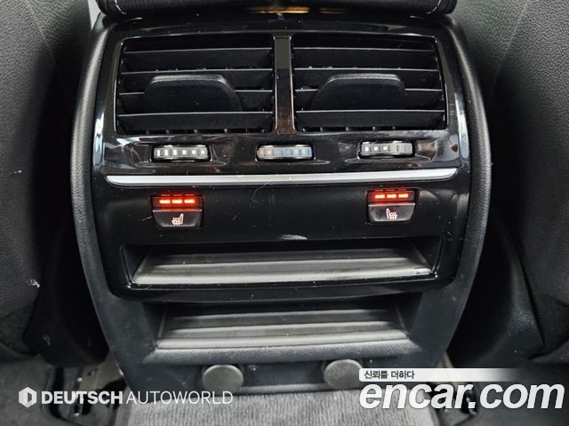 BMW 5-Series 2019 — photo 16