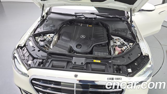 Mercedes-Benz S-Class 2021 — photo 6