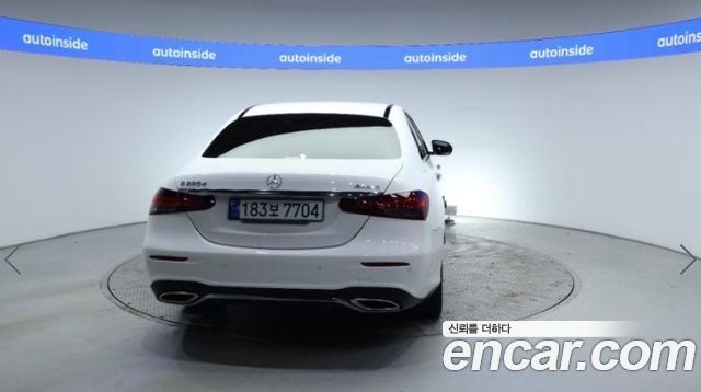 Mercedes-Benz E-Class 2023 — photo 4