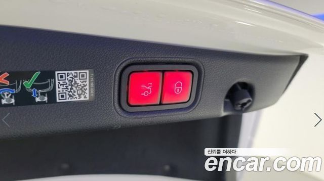 Mercedes-Benz E-Class 2023 — photo 16