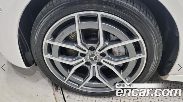 Mercedes-Benz E-Class 2023 — photo 19