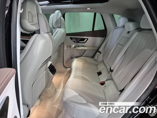 Mercedes-Benz EQE 2026 — photo 11