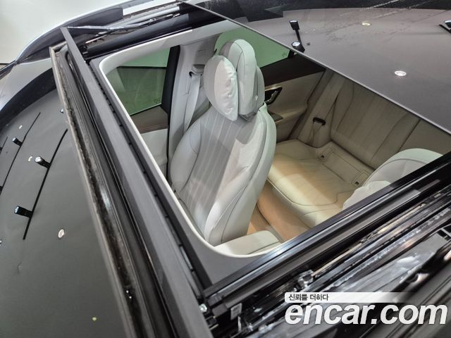 Mercedes-Benz EQE 2026 — photo 16