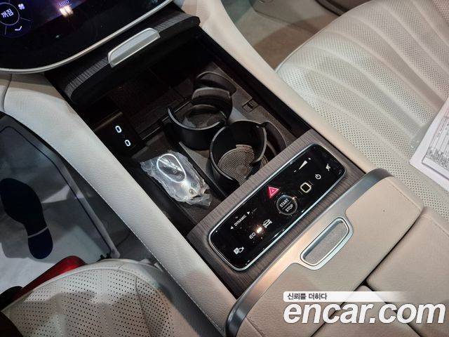 Mercedes-Benz EQE 2026 — photo 17