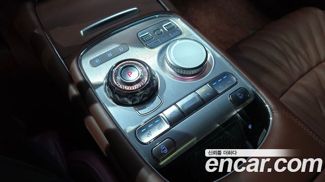 Genesis G90 2022 — photo 12