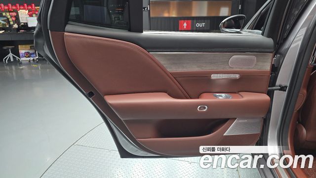 Genesis G90 2022 — photo 15