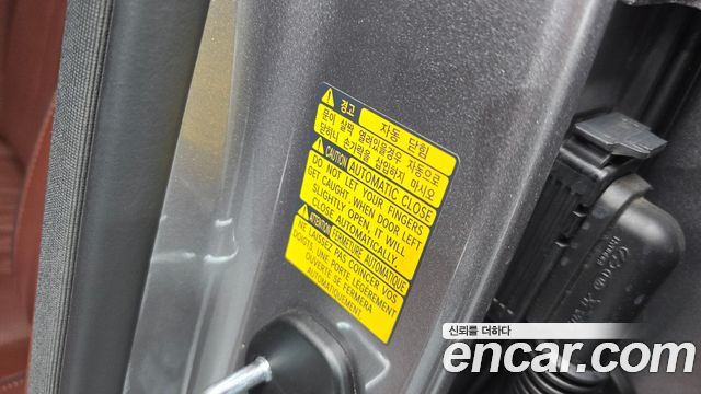 Genesis G90 2022 — photo 37