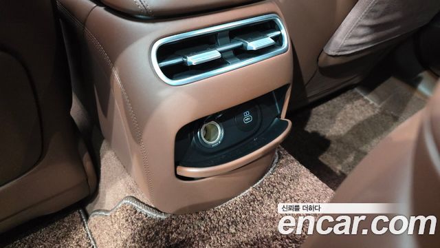 Genesis G90 2022 — photo 39