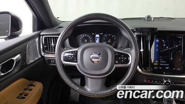 Volvo S60 2022 — photo 19