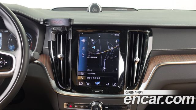 Volvo S60 2022 — photo 20