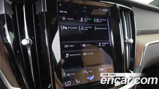 Volvo S60 2022 — photo 22